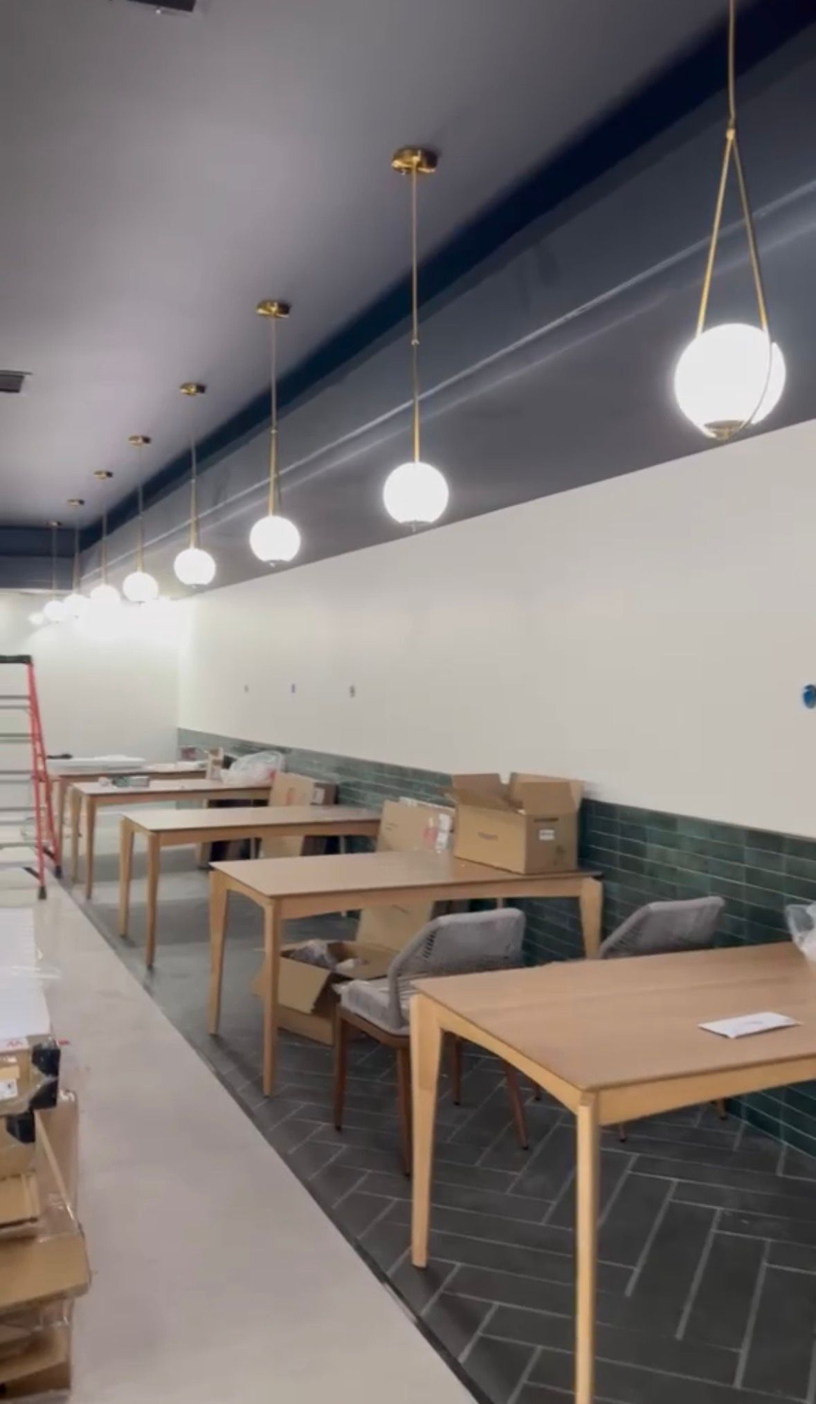 Commercial restaurant lighting